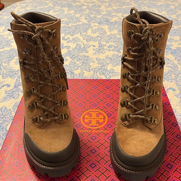 Tory Burch Lug Sole Hiker Ankle Boots size 6.5 free shipping - Picture 6 of 8